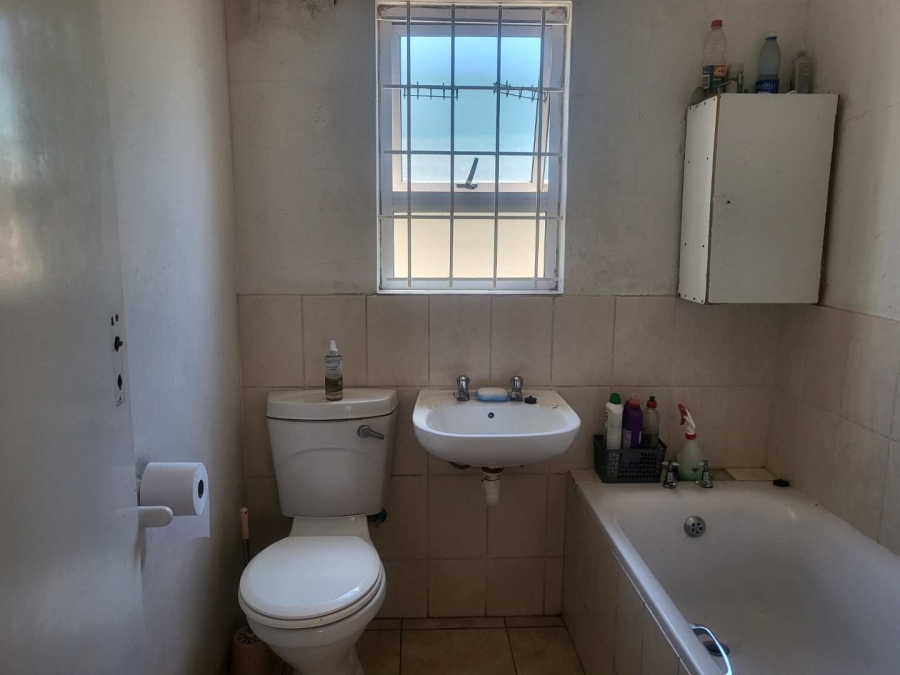 2 Bedroom Property for Sale in Kalkfontein Western Cape